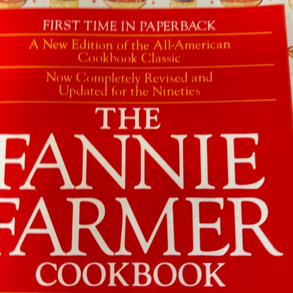 Fannie Farmer cook book with nearly 2000 recipes! - Picture 3 of 9